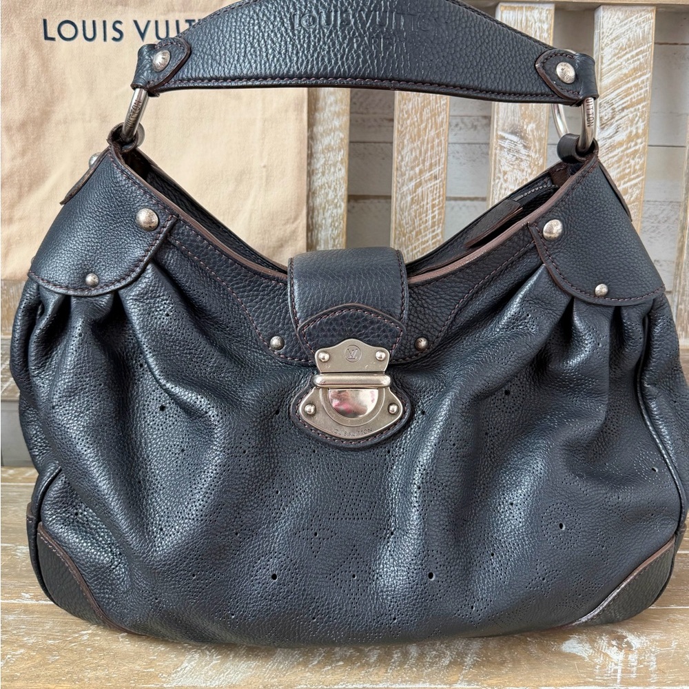 Louis Vuitton Mahina Black Leather Hobo